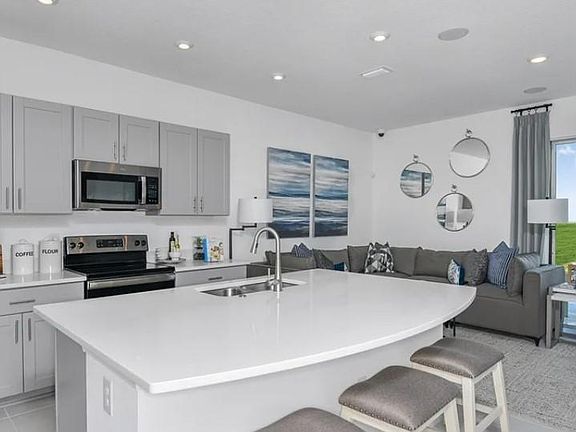 5th image of 5747 Archipelago St