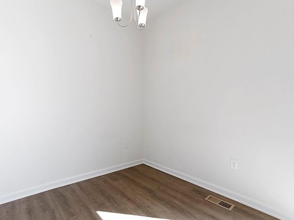 4th image of 194 Vespucci Ln