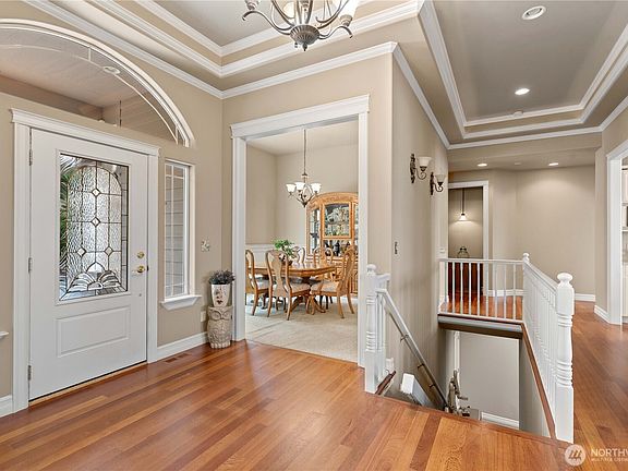 5th image of 719 Briarwood Terrace