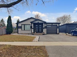 26 Farley Cres, Toronto, ON M9R2A6