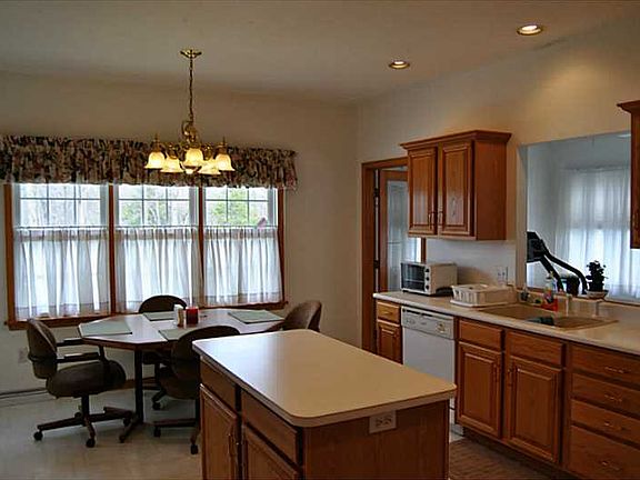 5th image of 3472 Dominic Dr