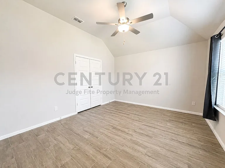 3720 Yarrow Dr — Photo 12