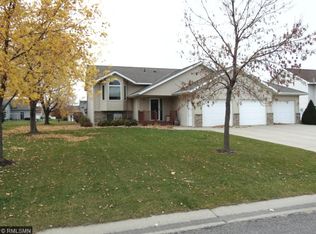 921 Maplewood Ave, Litchfield, MN 55355