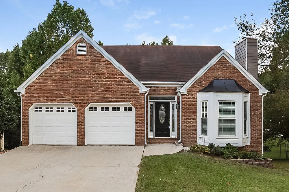3 bed, 2.5 bath, 2319 sqft, $3,010 — Photo 1