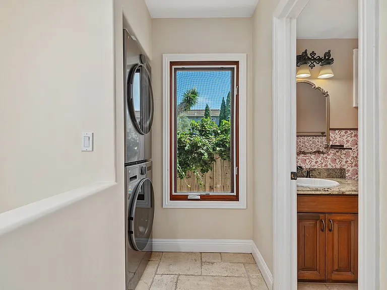 148 W Marquita #B — Photo 15