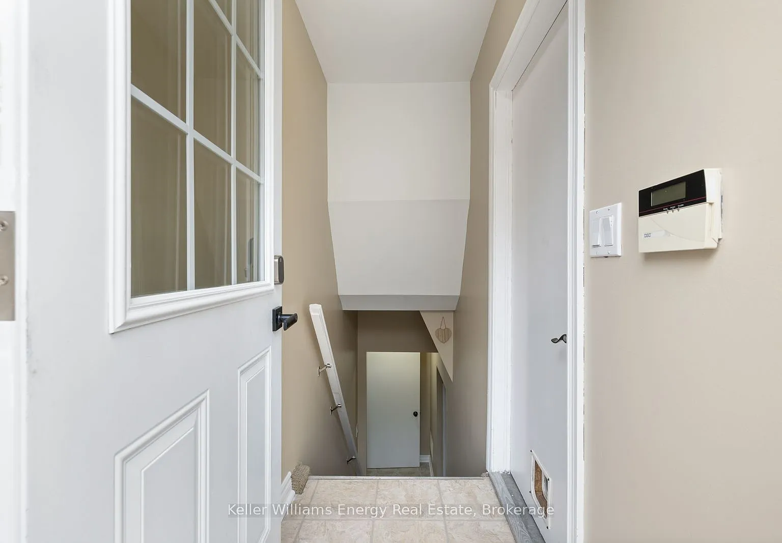 2 bed, $1,900 — Photo 4