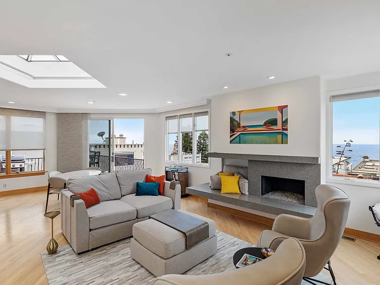 121 Marine Pl — Photo 7