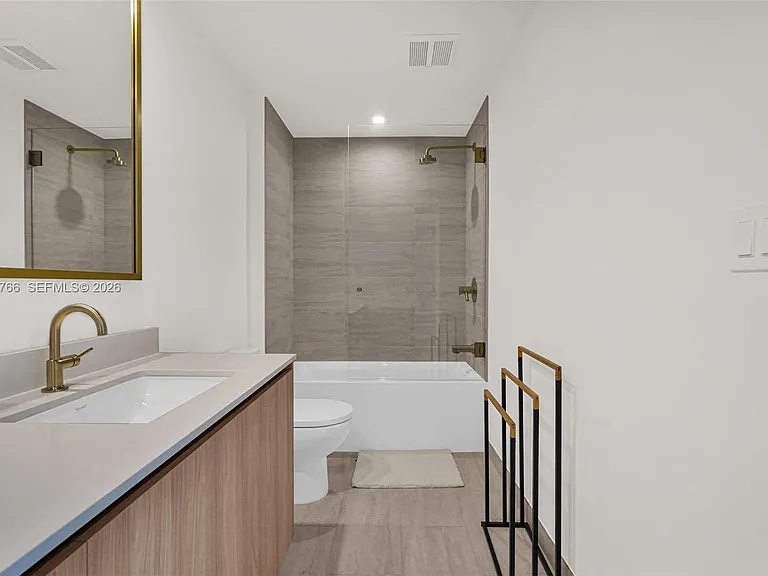 77 SE 5th St #3714 — Photo 20
