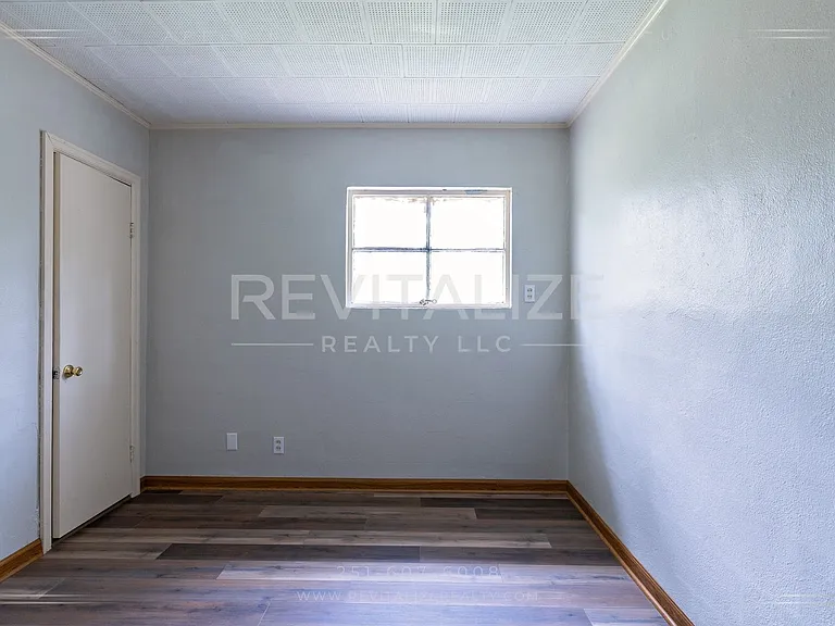 3230 Greenleaf Ct — Photo 20