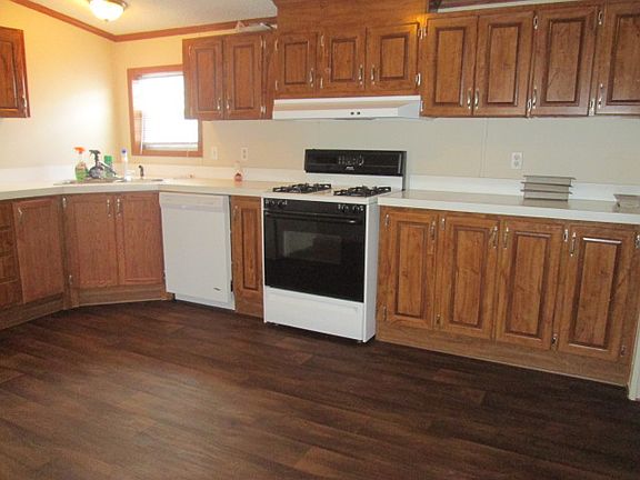 4th image of 165 Belmont Ln