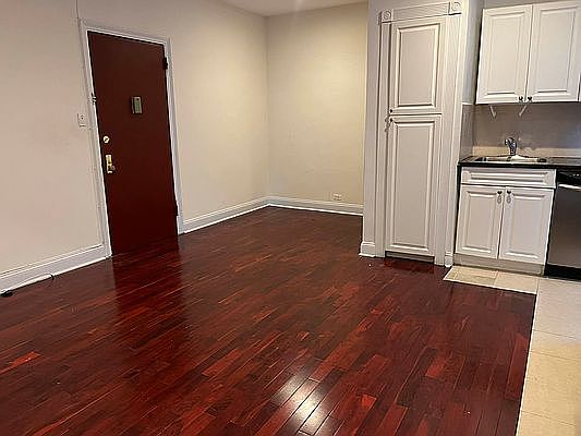 3rd image of 295 Fort Washington Ave APT 34