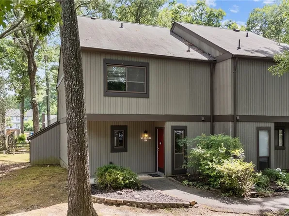 11739 S Briar Patch Dr, Midlothian, VA 23113