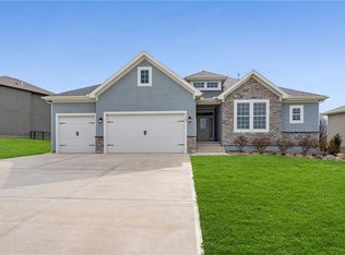 7703 Green St, Shawnee, KS 66227