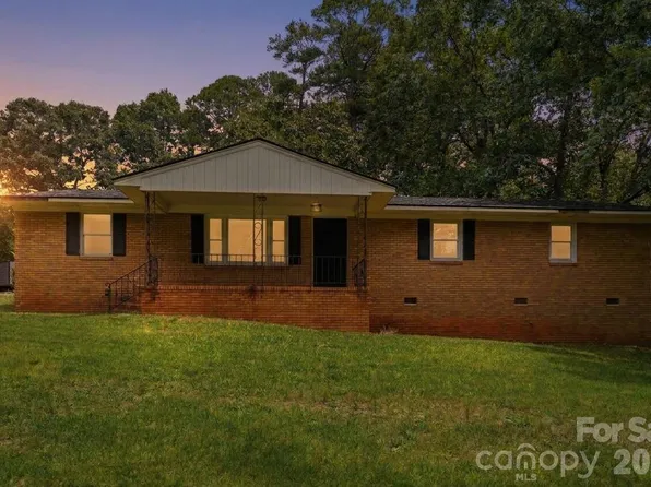 313 Park Terrace Dr, Belmont, NC 28012