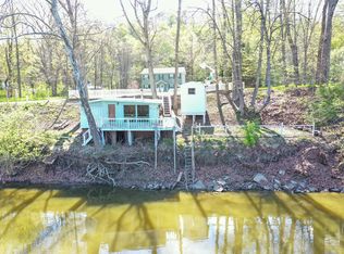 7370 Old River Rd, Philo, OH 43771