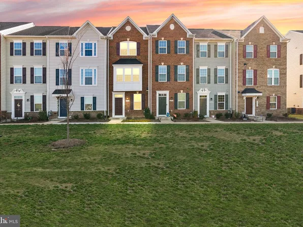 42582 Antonia Ter, Sterling, VA 20166