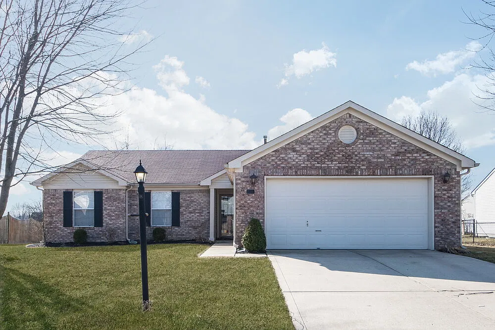 3 bed, 2.0 bath, 1306 sqft, $2,970 — Photo 1