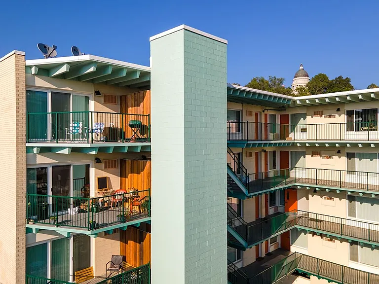Valli Hi Apartments — Photo 78