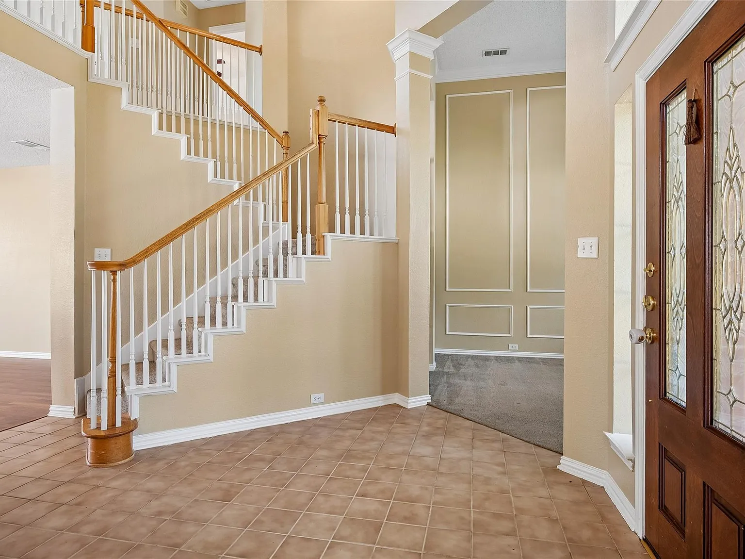 4 bed, 2669 sqft, $3,250 — Photo 2