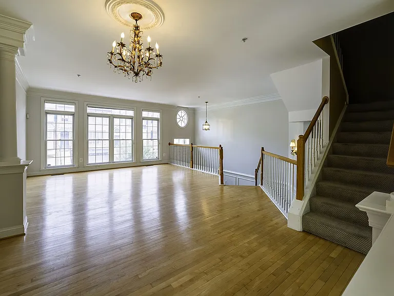 1156 Regal Oak Dr — Photo 13