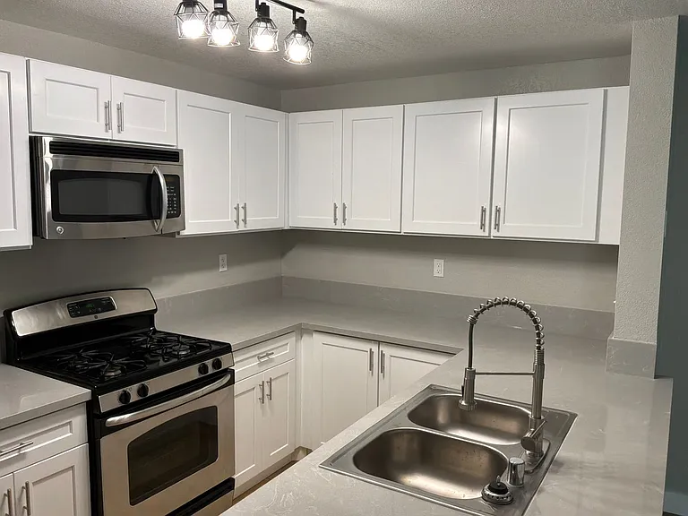 2635 S Durango Dr #201 — Photo 8