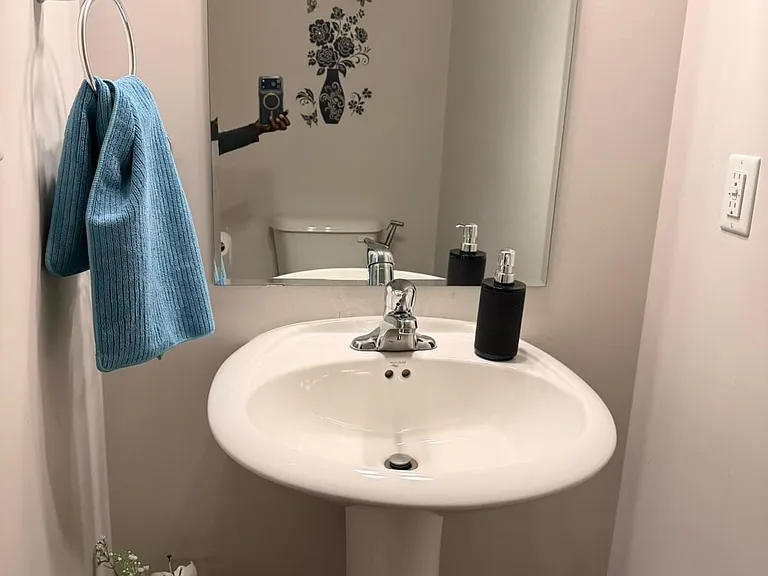 3200 Singleton Ave #23 — Photo 7