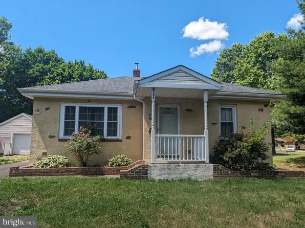 9202 Wheatsheaf Rd, Morrisville, PA 19067
