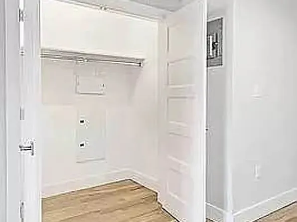 68 Somers Street image 6 of 11