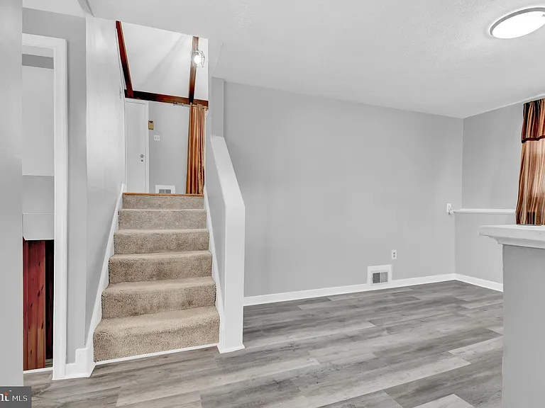 402 Kerby Hill Rd — Photo 6