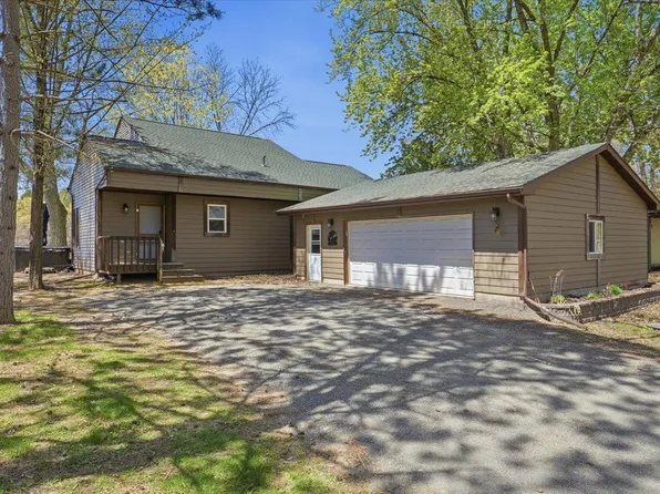 2184 Island Dr, Somerset, WI 54025