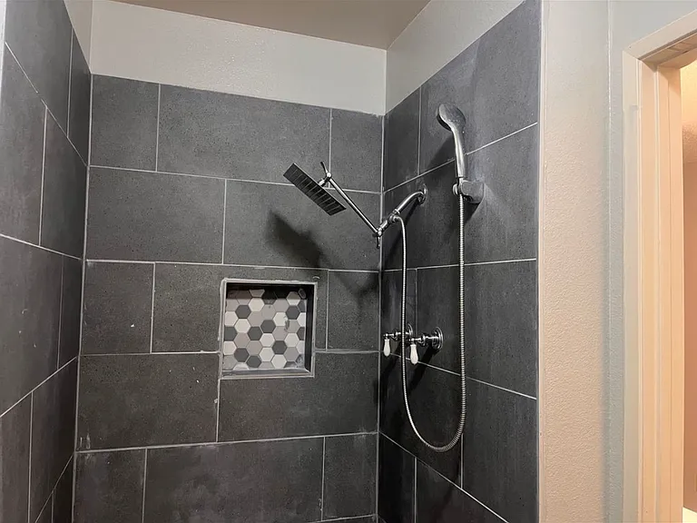 7016 Hurricane Way — Photo 10