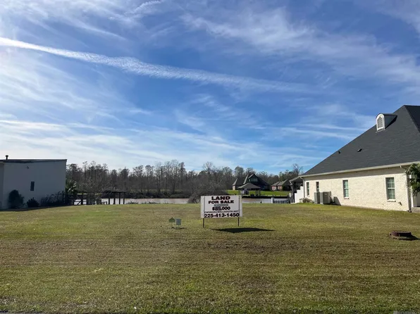 11571 Home Port Dr, Saint Amant, LA 70774