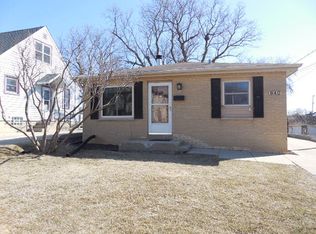 840 S 87th St, West Allis, WI 53214
