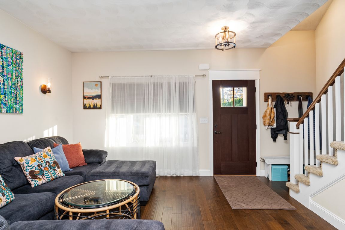 next background image