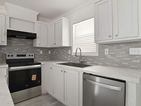 4th image of 681 Plumgrove Rd #C091