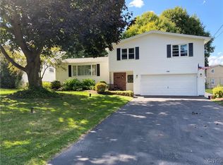 104 Pumpkin Ln, Syracuse, NY 13219