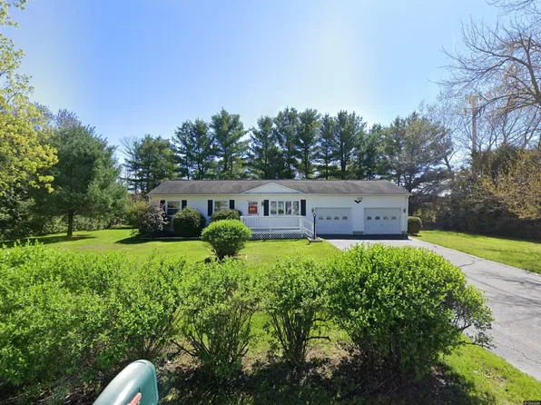 10 Precast Road, Milton, VT 05468