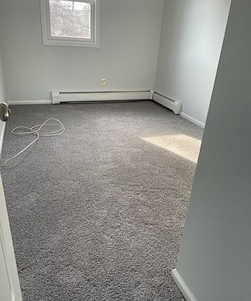 4th image of 1 Aston Ct