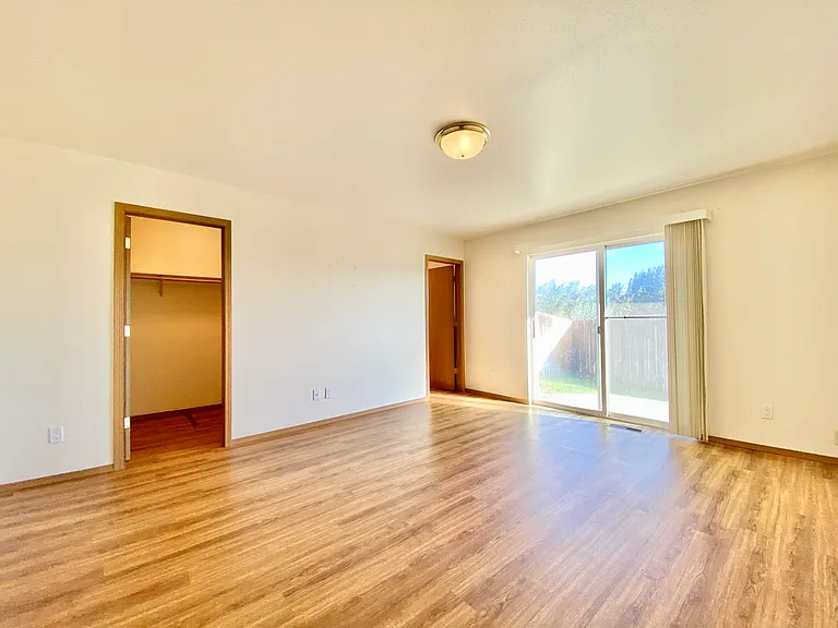 811 Jamie Dr — Photo 7