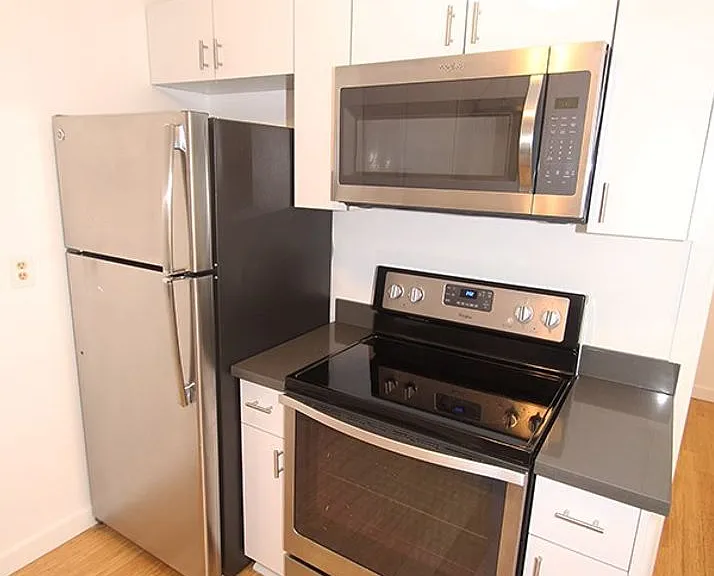Ballard Flats Apartments — Photo 6