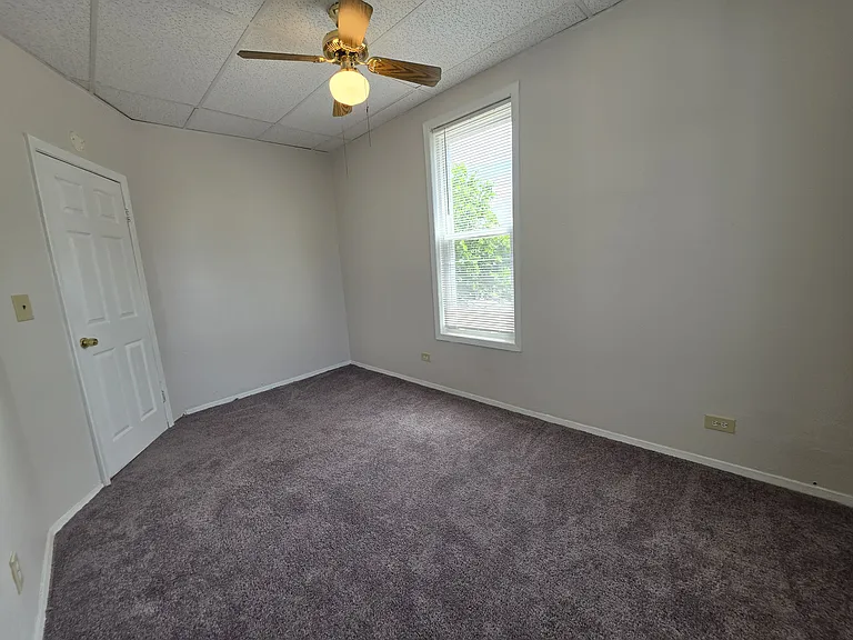 1366 E 58th St #3 — Photo 34