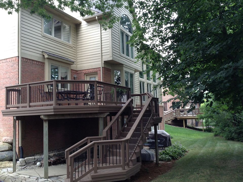 2nd image of 2378 Hawthorne Dr S