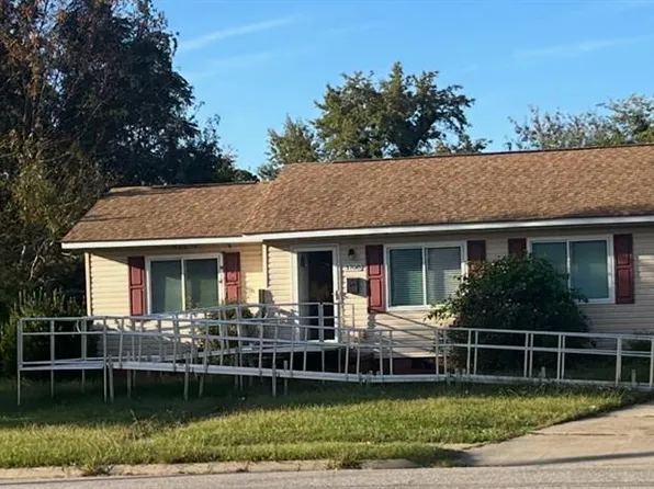 3708 Greenwood Dr, Portsmouth, VA 23701