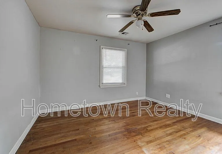 2204 Downing St — Photo 14