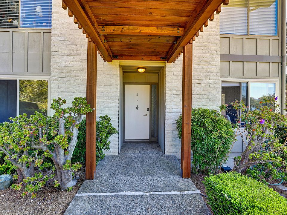 1st image of 28 Marinero Cir APT 1