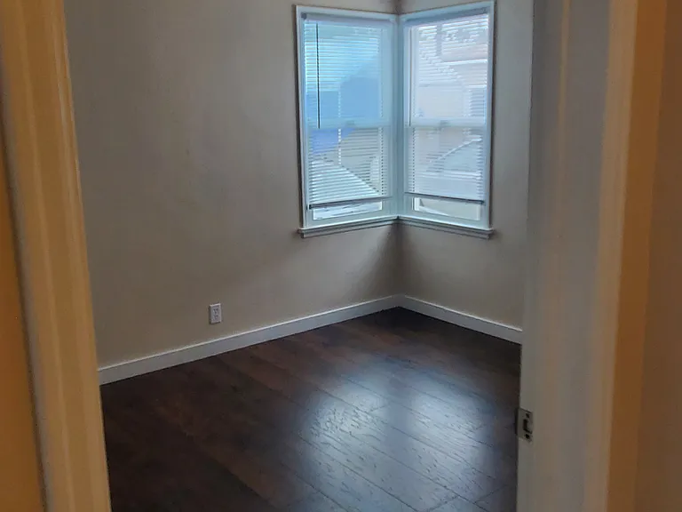 2321 Termino Ave — Photo 12