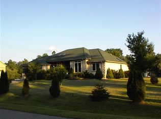 8711 Meadow Springs Ln, Belleville, MI 48111