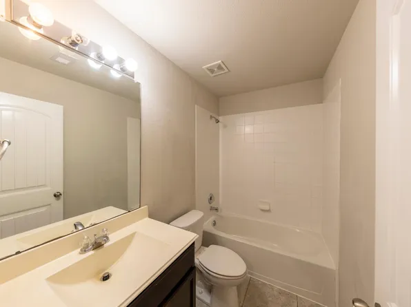 (undisclosed Address), Houston, TX 77047