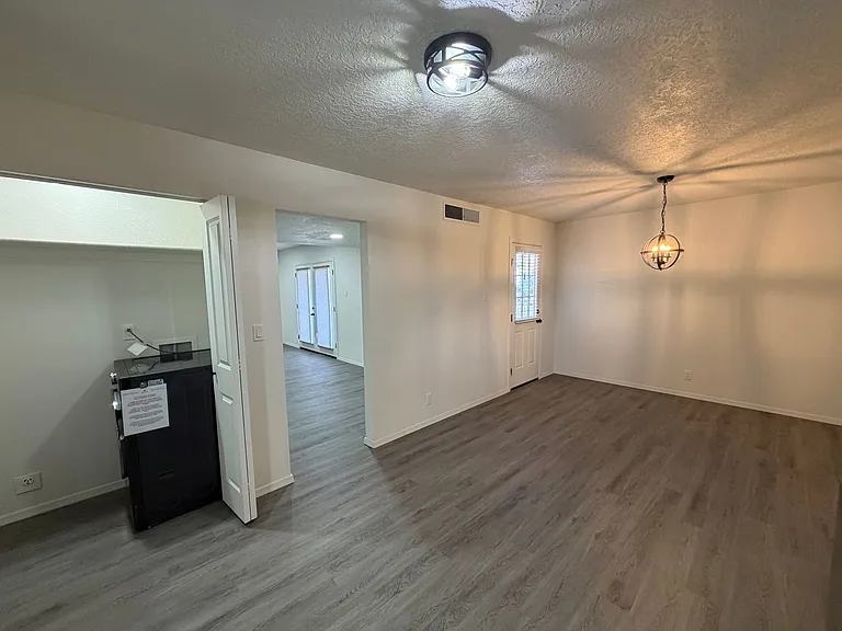 5608 Drake Ave NW — Photo 21