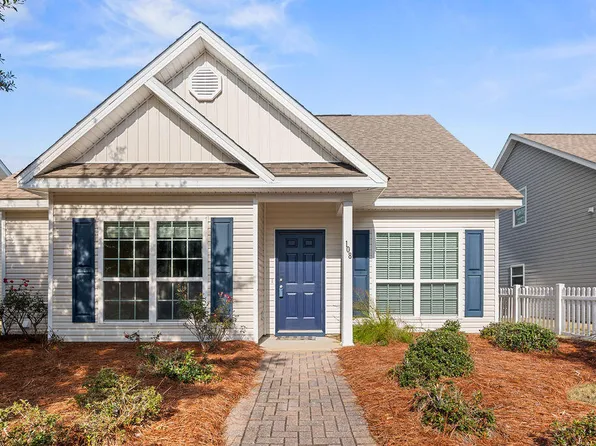 108 Nelly St, Freeport, FL 32439